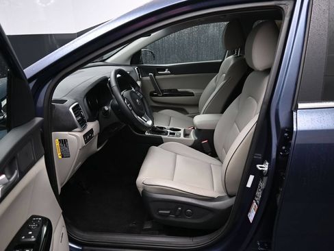 Used 2021 Kia Sportage EX w/ EX Technology Package FWD image 9