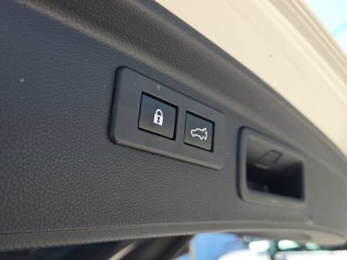 Used 2023 Subaru Forester Premium AWD/4WD image 13