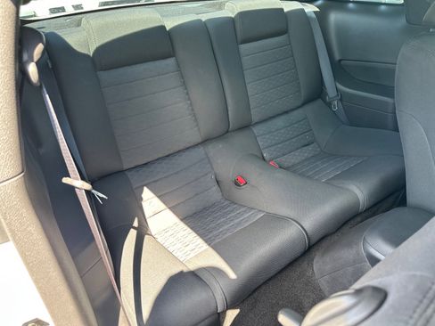 Used 2006 Ford Mustang GT RWD image 21