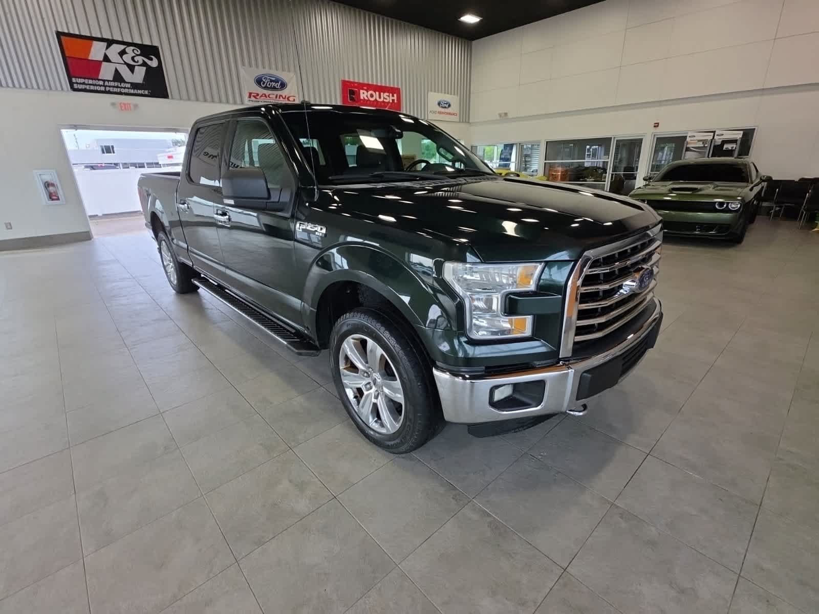 Used 2016 Ford F150 XLT w/ Equipment Group 302A Luxury AWD/4WD image 4
