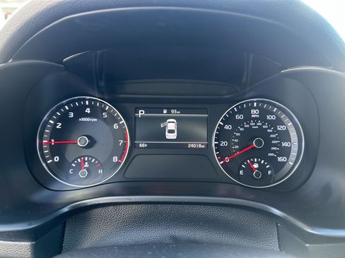 Used 2023 Kia Forte LXS w/ LXS Technology Package image 10