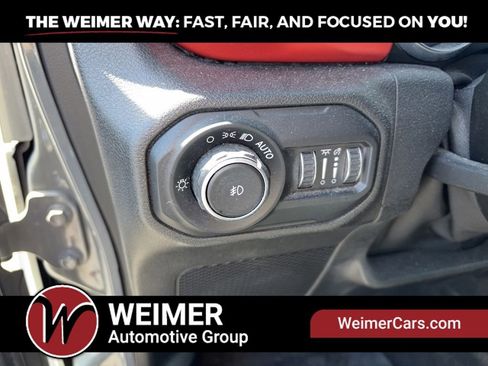 Used 2021 Jeep Wrangler Unlimited Rubicon AWD/4WD image 40