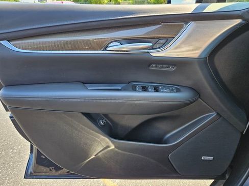 Used 2022 Cadillac XT5 Premium Luxury w/ Platinum Package AWD/4WD image 30