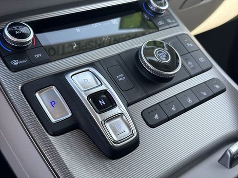 Used 2025 Hyundai Palisade Calligraphy FWD image 19