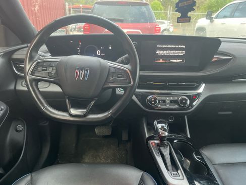 Used 2024 Buick Envista Sport Touring w/ Convenience I Package image 5