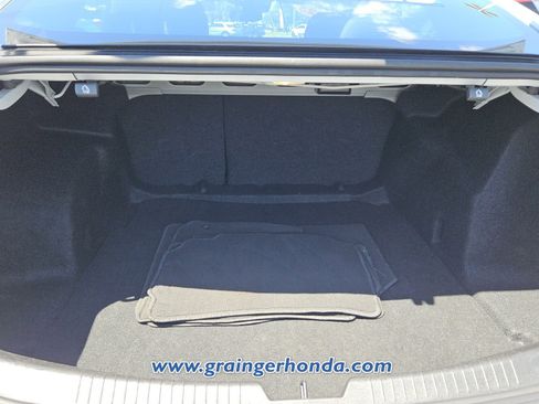 Used 2025 Chevrolet Malibu LT FWD image 13