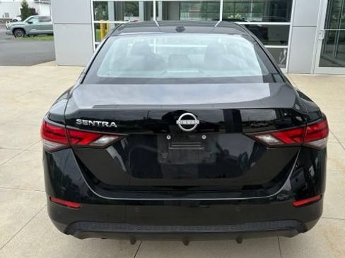 Used 2025 Nissan Sentra SV FWD image 6