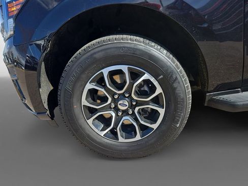 Used 2024 Ford Expedition Max XLT image 16