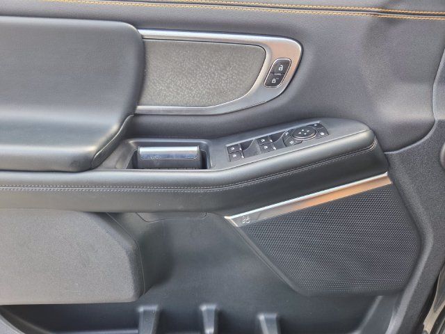 Used 2025 Ford Expedition Tremor AWD/4WD image 24