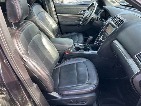 Used 2019 Ford Explorer Sport image 50