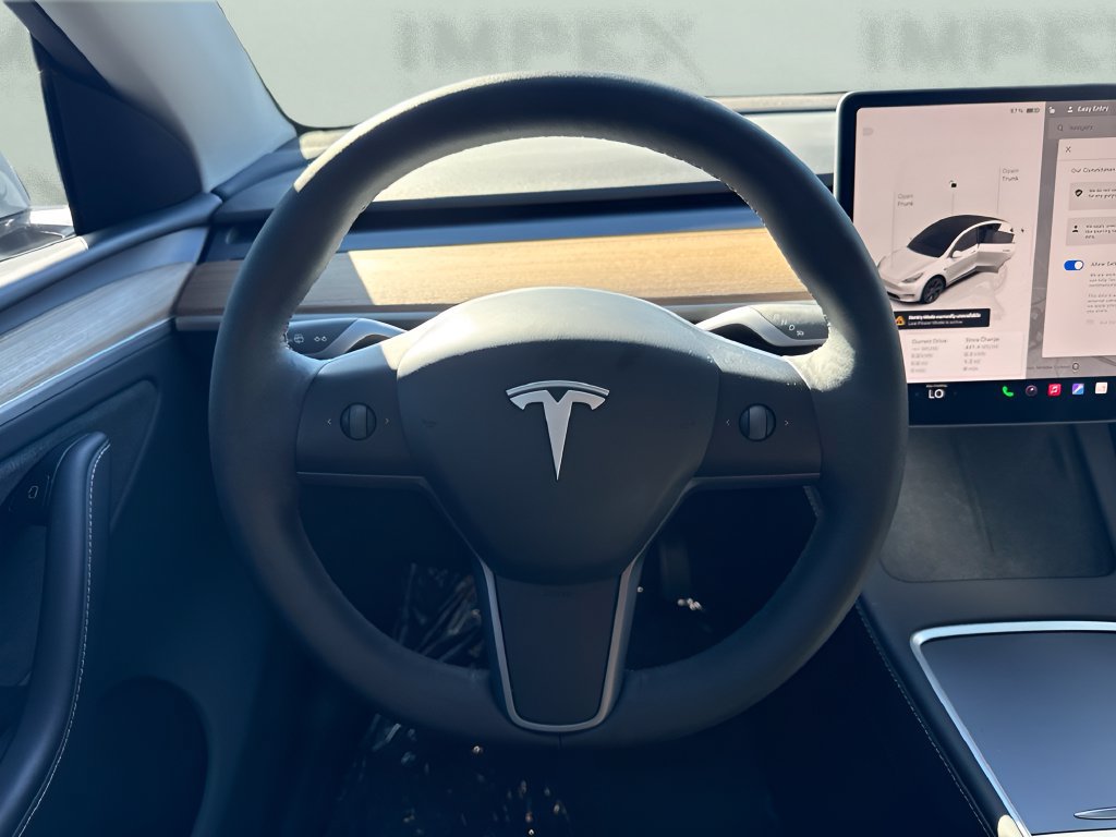 Used 2025 Tesla Model Y Long Range AWD/4WD image 13