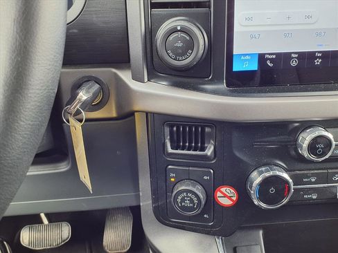Used 2024 Ford F150 XLT w/ Mobile Office Package image 17