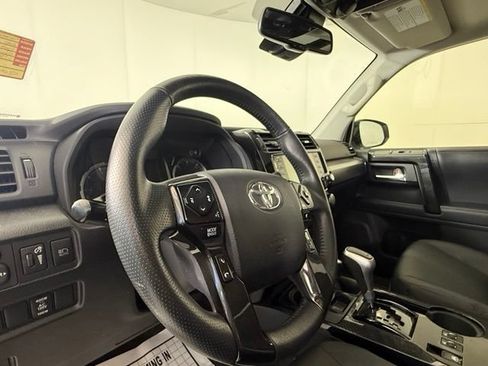 Used 2020 Toyota 4Runner TRD Off-Road Premium w/ Moonroof Package AWD/4WD image 8