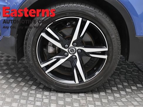Used 2020 Volvo XC40 T5 R-Design AWD/4WD image 32