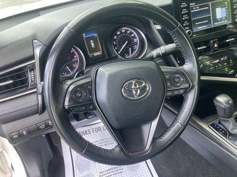 Used 2023 Toyota Camry SE FWD image 18