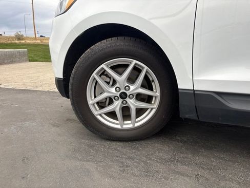 Used 2023 Ford Edge SEL image 24