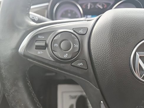 Used 2019 Buick Envision Essence image 16