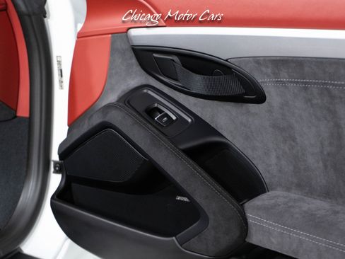 Used 2016 Porsche Boxster Spyder image 36