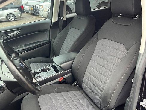 Used 2023 Ford Edge SE image 11