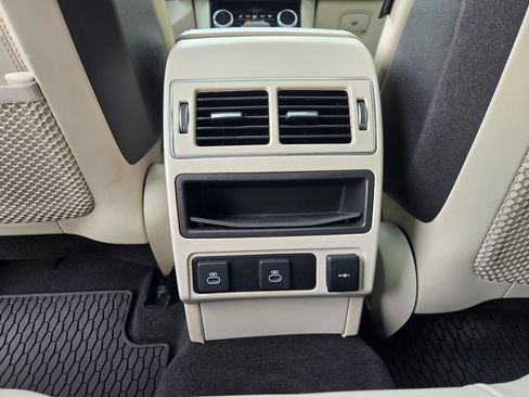 Used 2021 Jaguar F-PACE R-Dynamic S AWD/4WD image 38