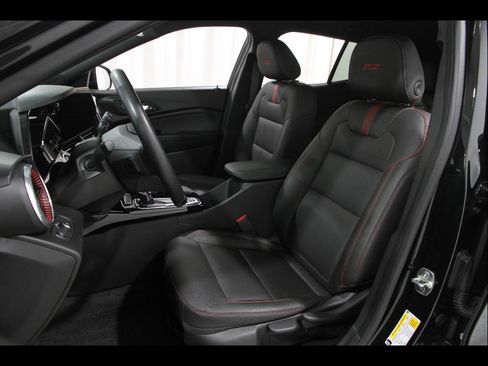 Used 2024 Chevrolet Trax RS w/ Driver Confidence Package FWD image 5