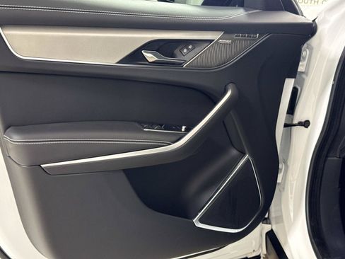 New 2026 Jaguar F-PACE R-Dynamic S AWD/4WD image 17