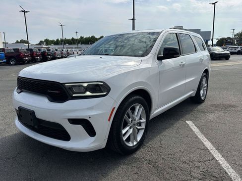Used 2024 Dodge Durango GT RWD image 4