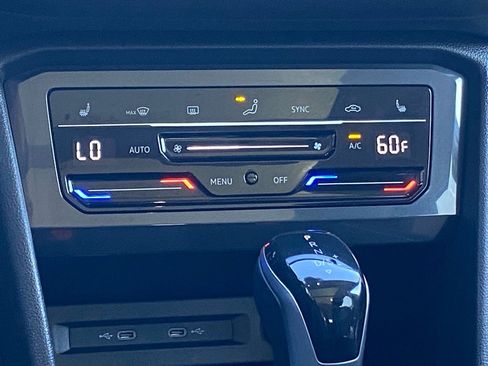 Certified 2022 Volkswagen Tiguan SE w/ Panoramic Sunroof Package image 10