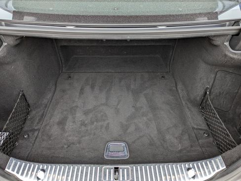 Used 2019 Mercedes-Benz S 560 4MATIC Sedan image 40