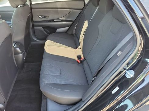 Used 2024 Hyundai Elantra SE FWD image 24