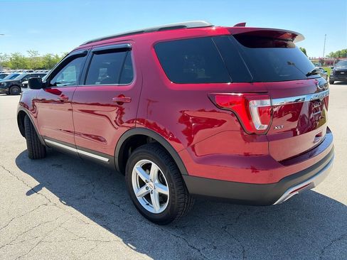 Used 2017 Ford Explorer XLT w/ Equipment Group 202A AWD/4WD image 5