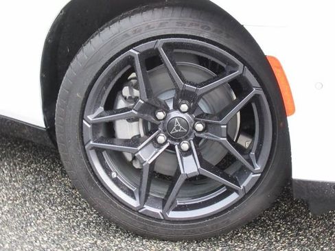 Used 2024 Dodge Charger R/T w/ Plus Group image 7