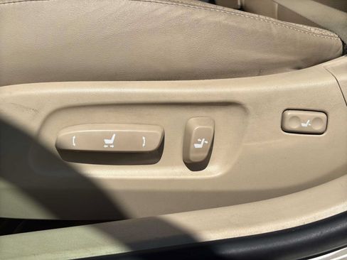 Used 2011 Lexus ES 350 FWD image 18