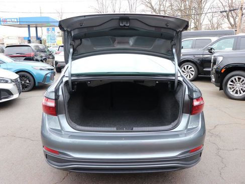 Used 2024 Volkswagen Jetta SE image 49