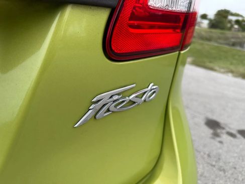 Used 2013 Ford Fiesta SE FWD image 12