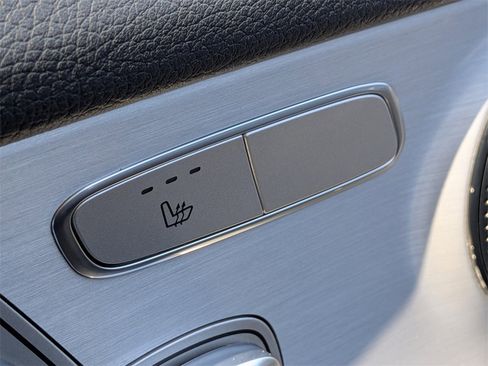 Used 2022 Mercedes-Benz GLC 300 image 26