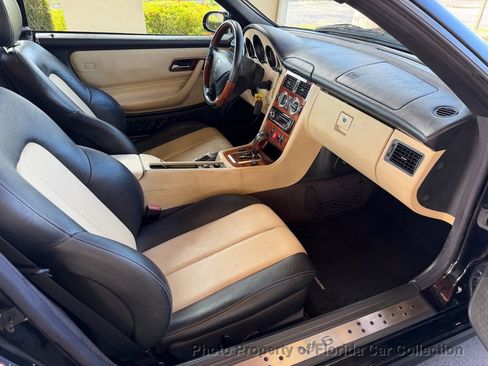 Used 2001 Mercedes-Benz SLK 320 image 9
