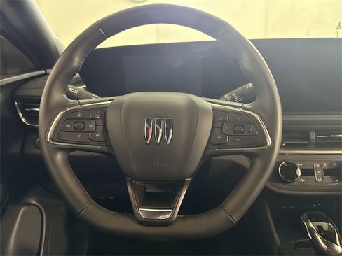 Used 2024 Buick Envista Preferred w/ Convenience I Package image 34