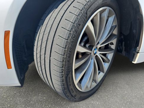 Used 2023 BMW 530i w/ Premium Package RWD image 31
