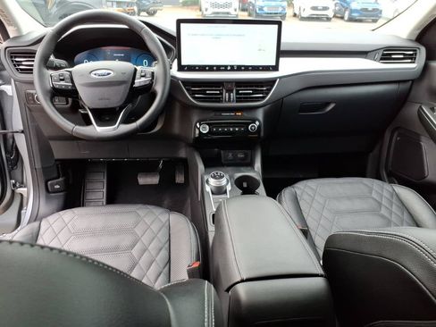 Used 2023 Ford Escape Platinum w/ Premium Technology Package AWD/4WD image 13