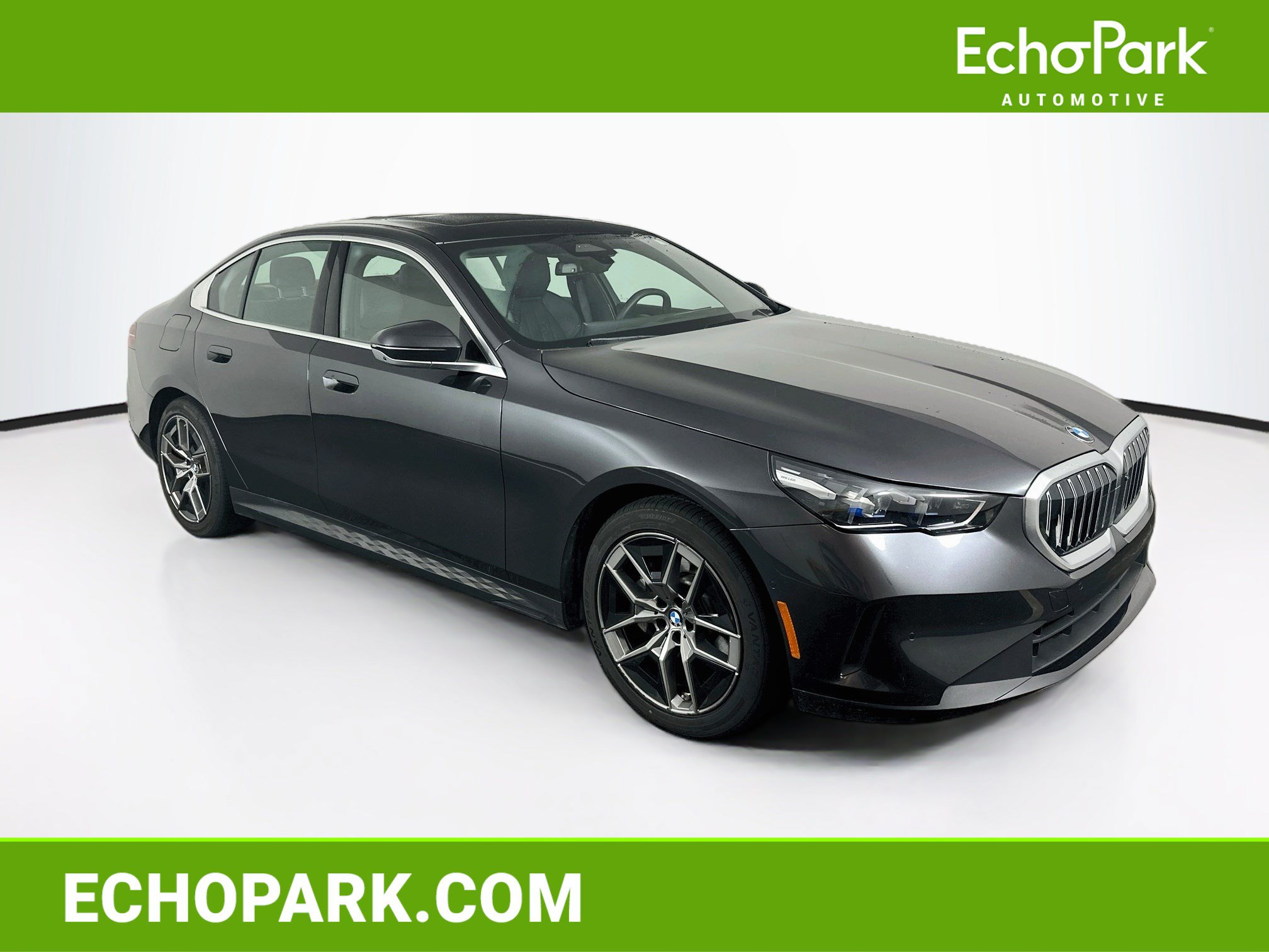 Used 2026 BMW 530i RWD image 1