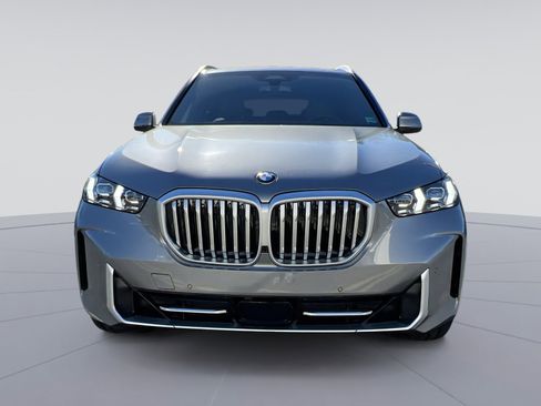 New 2026 BMW X5 xDrive40i w/ Climate Comfort Package image 8