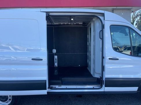 Used 2023 Ford Transit 250 Medium Roof w/ Load Area Protection Package image 35