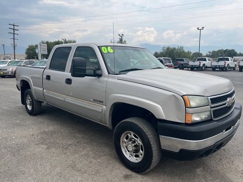Used 2006 Chevrolet Silverado 2500 LS AWD/4WD image 3