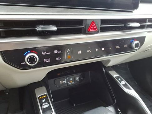 Used 2025 Kia Sorento X-Line EX image 27