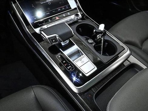 Used 2025 Audi Q7 3.0T Premium Plus w/ Premium Plus Package image 13