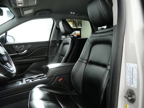 Certified 2022 Lincoln Corsair FWD image 16