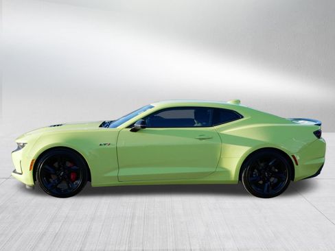 Used 2021 Chevrolet Camaro LT w/ Technology Package image 4