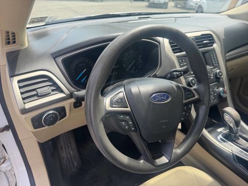 Used 2013 Ford Fusion SE FWD image 12