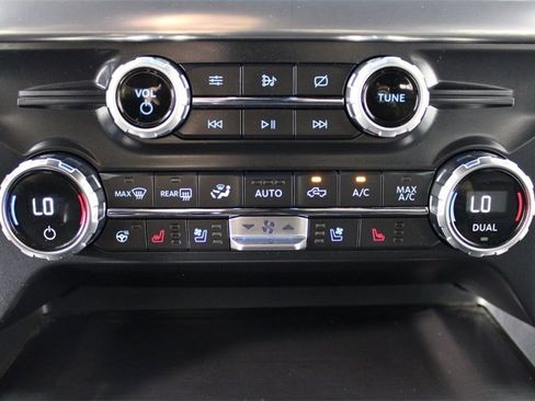 Used 2021 Ford F150 Lariat w/ Equipment Group 502A High image 27